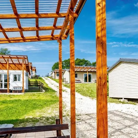 Garden Village Retreat Holiday home Bughea de Sus