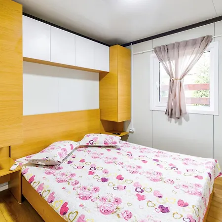 Holiday home Garden Village Retreat Bughea de Sus