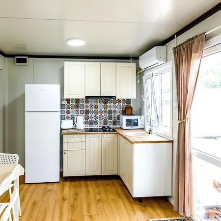 Garden Village Retreat Holiday home