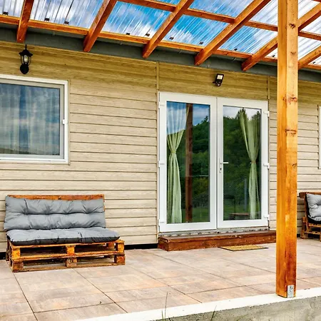 Garden Village Retreat Holiday home Bughea de Sus